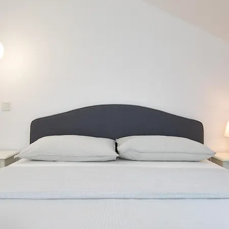 Bellmar Apartment Njivice